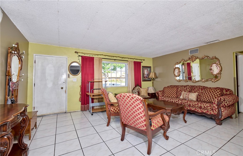 9195 Alder Avenue Property Photo 9