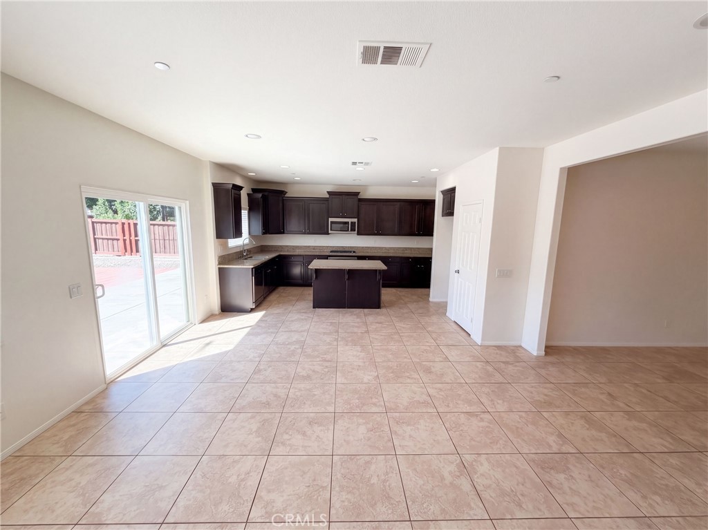 40959 Vauxhall Court Property Photo 6