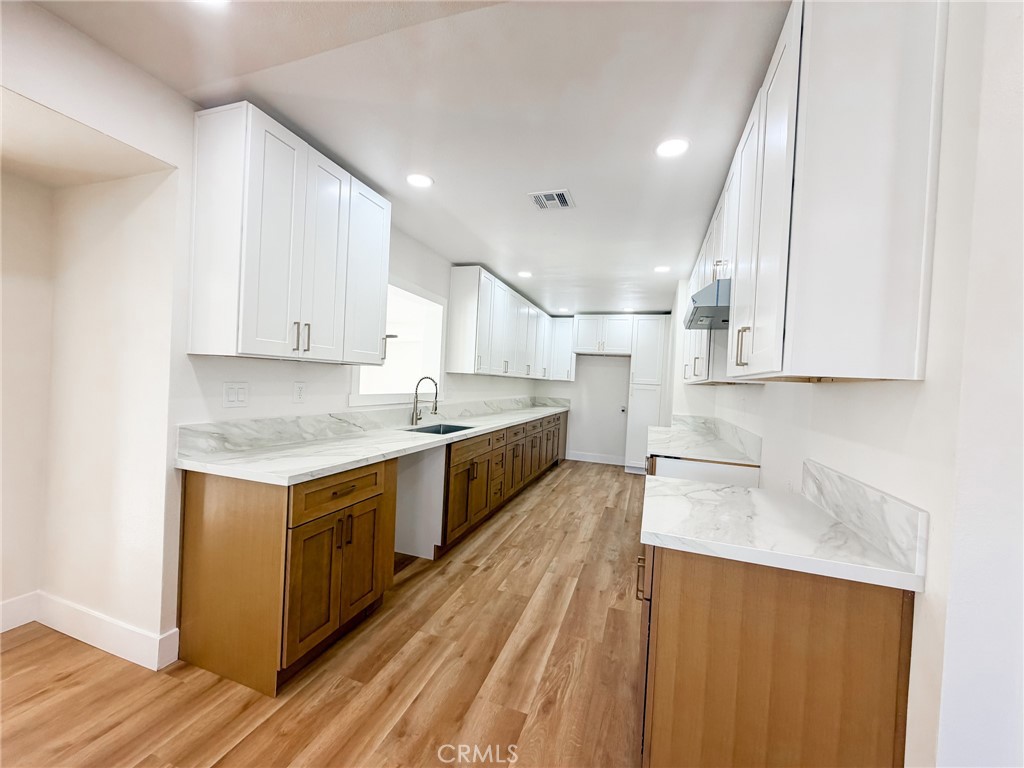 18815 Marygold Property Photo 7
