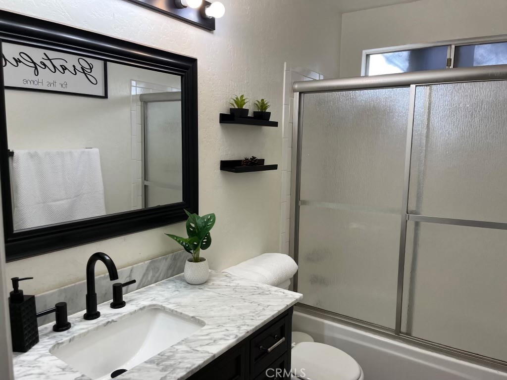 22903 Waters Drive Property Photo 9