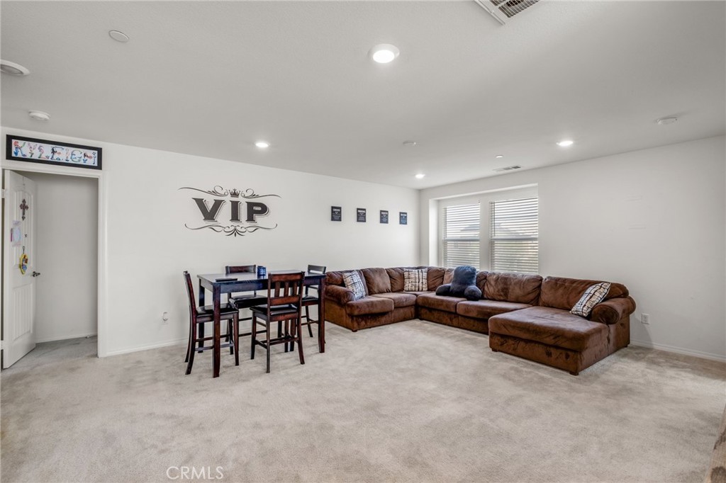 30903 Wild Berry Way Property Photo 9