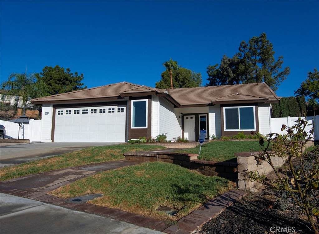 22788 Sweet Pea Property Photo 1