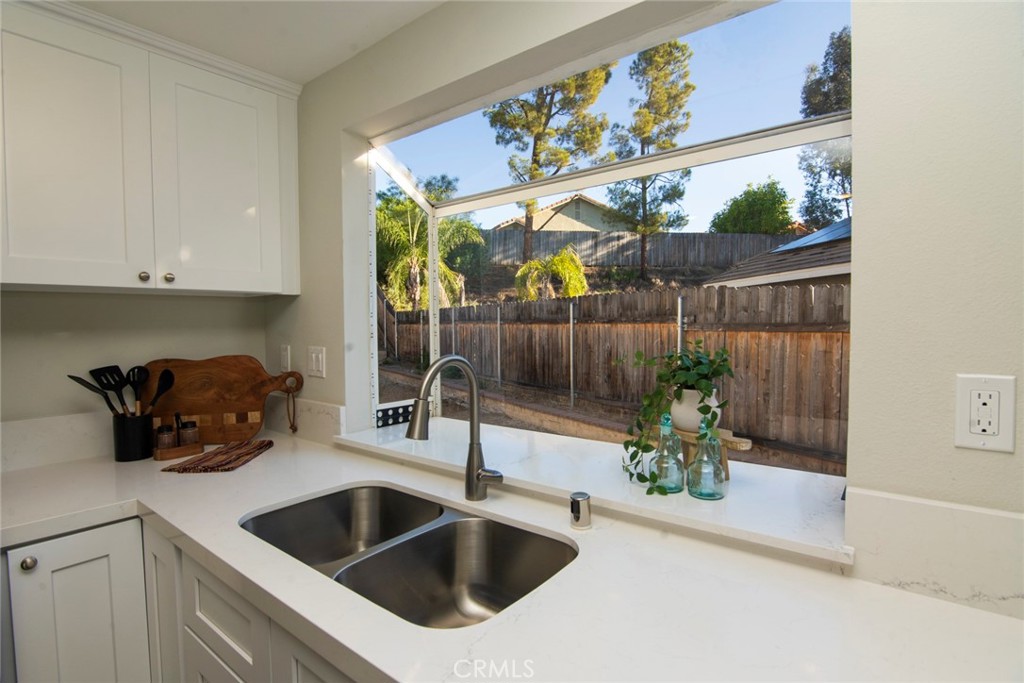 22788 Sweet Pea Property Photo 5
