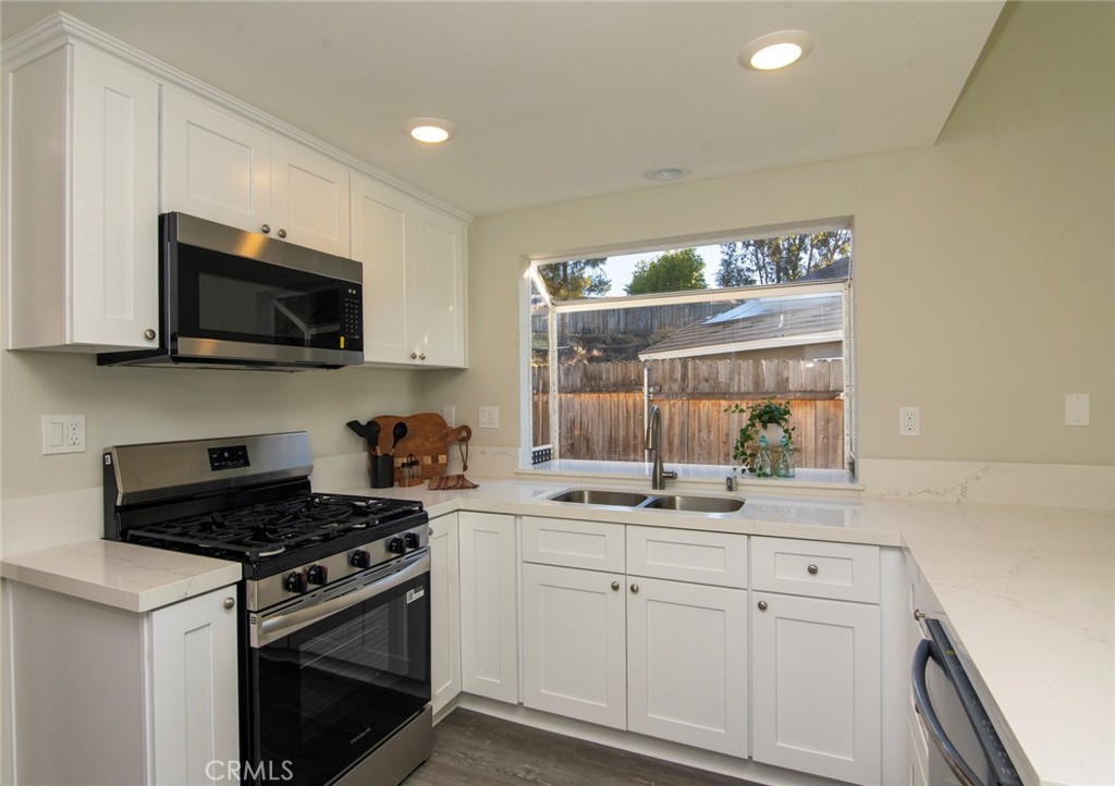 22788 Sweet Pea Property Photo 8