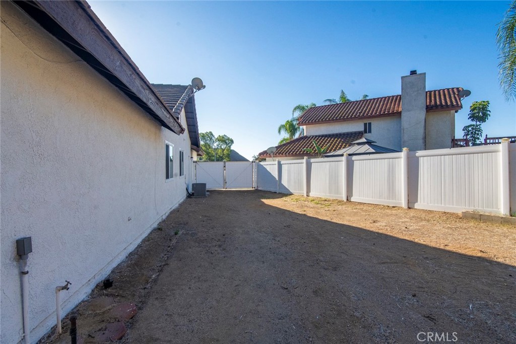 22788 Sweet Pea Property Photo 40