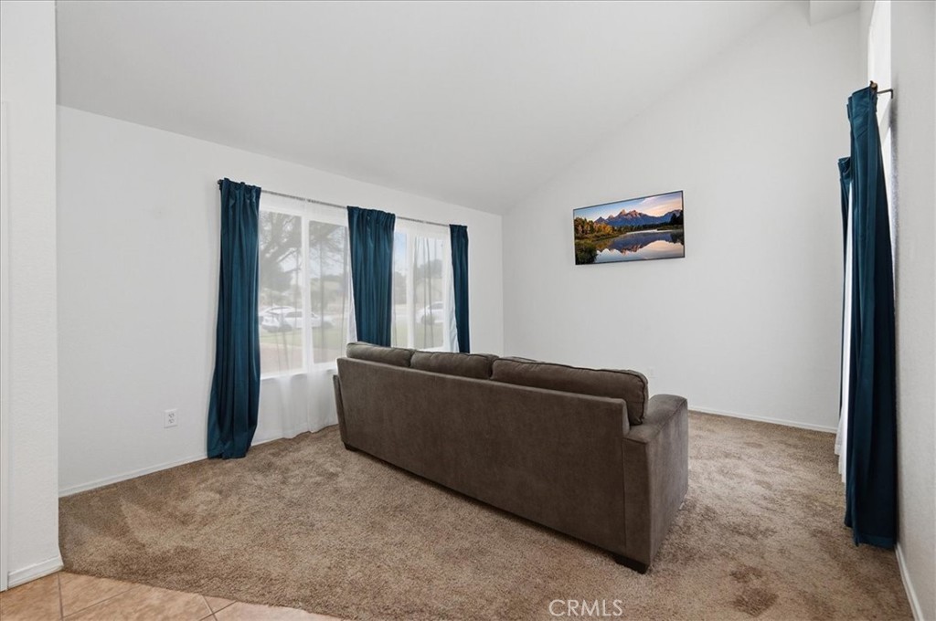 1547 Columbia Street Property Photo 7