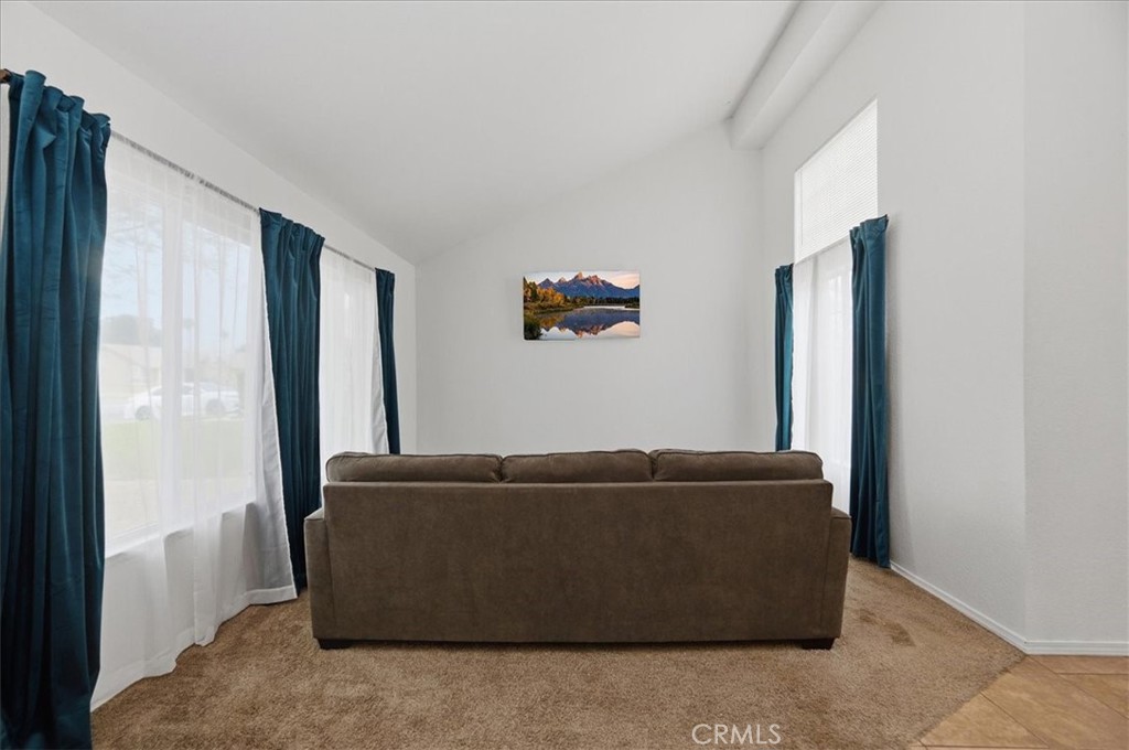 1547 Columbia Street Property Photo 8