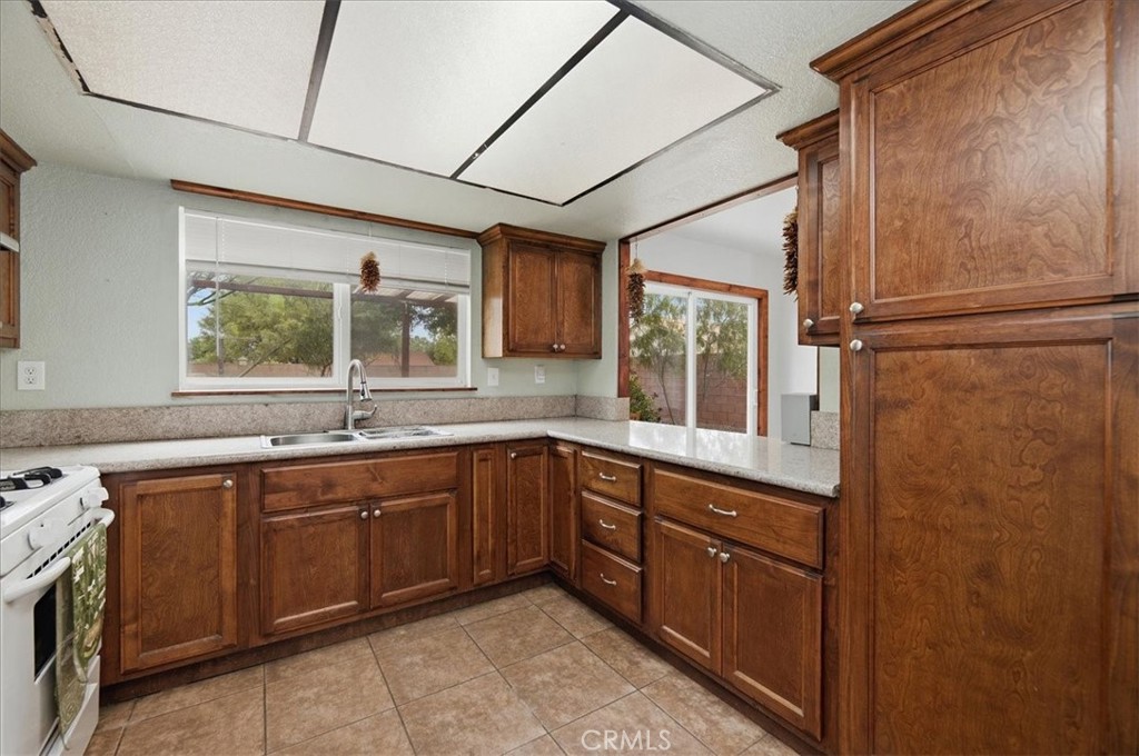 1547 Columbia Street Property Photo 11