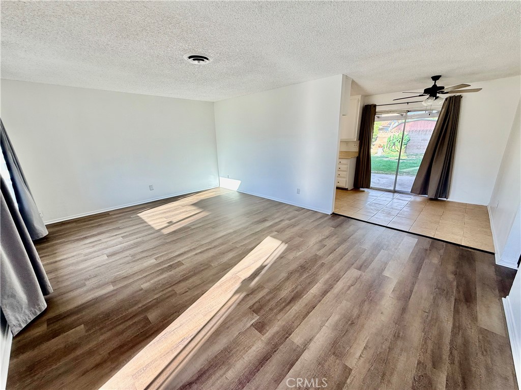 542 N Girard Property Photo 6