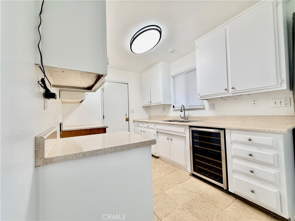 542 N Girard Property Photo 11