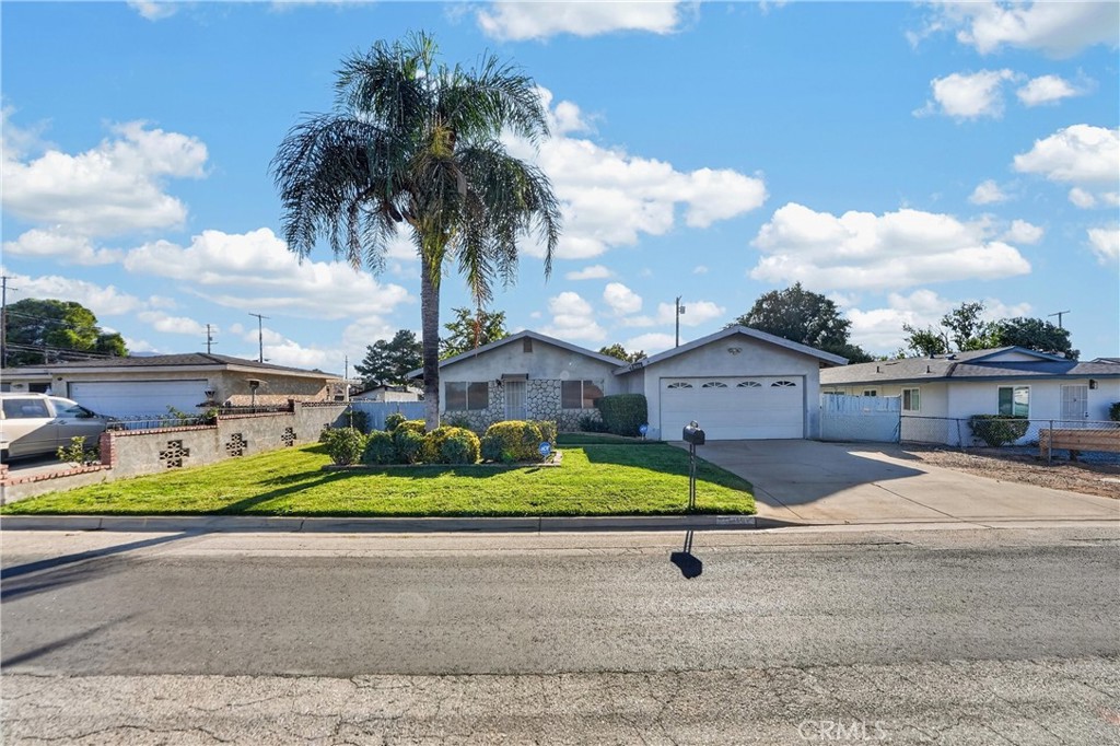 760 American Avenue Property Photo 4