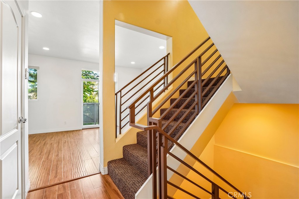11622 Oxnard Street Property Photo 18