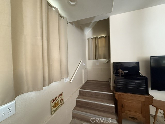 647 Lone Pine Property Photo 37