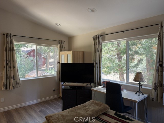 647 Lone Pine Property Photo 42