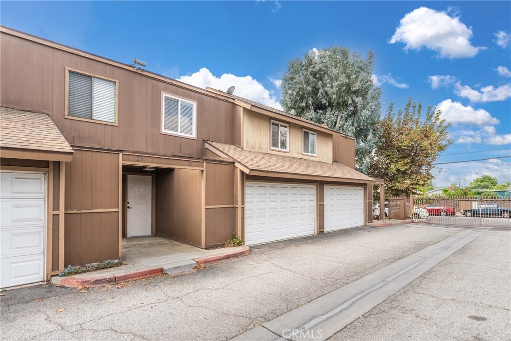 12828 Ramona Blvd 28 Property Photo 1