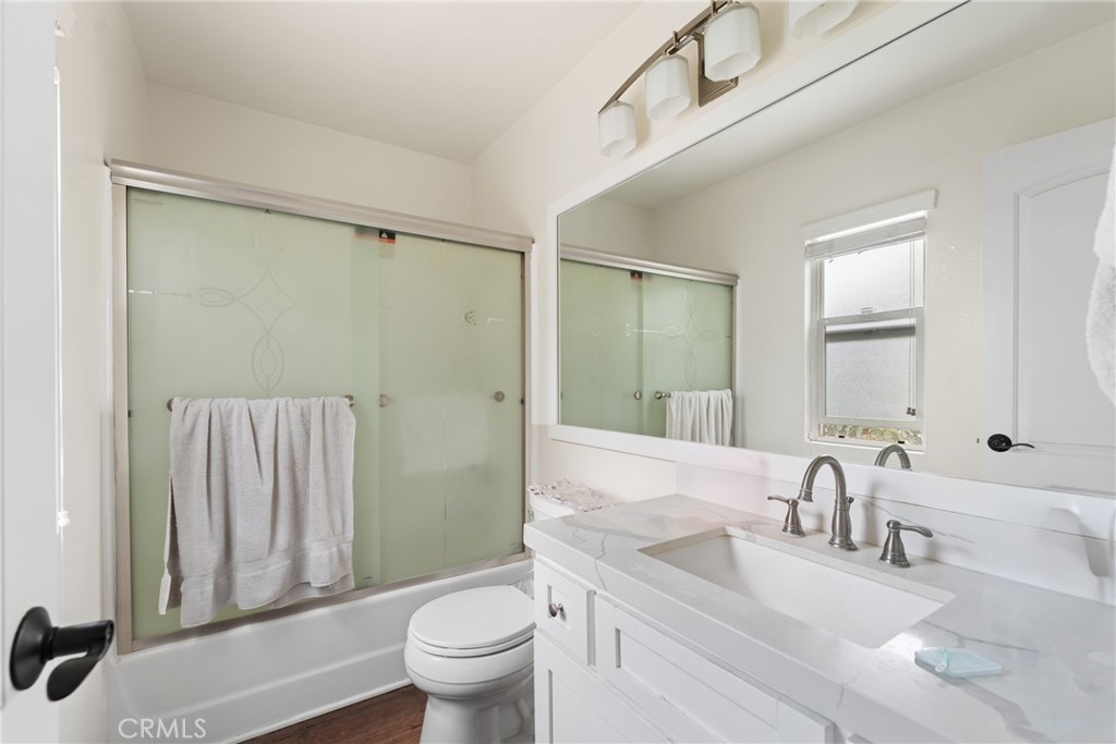12828 Ramona Blvd 28 Property Photo 14