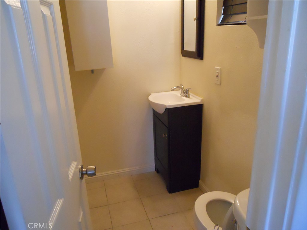635 W 8th Property Photo 17