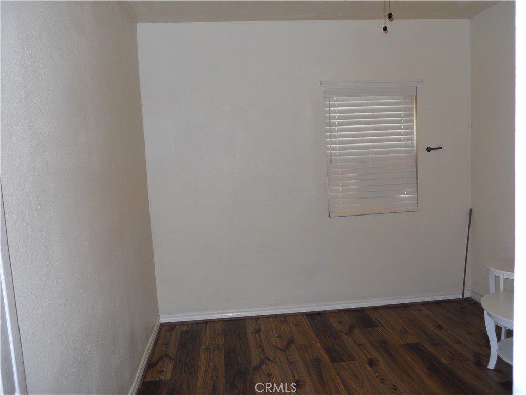 635 W 8th Property Photo 25