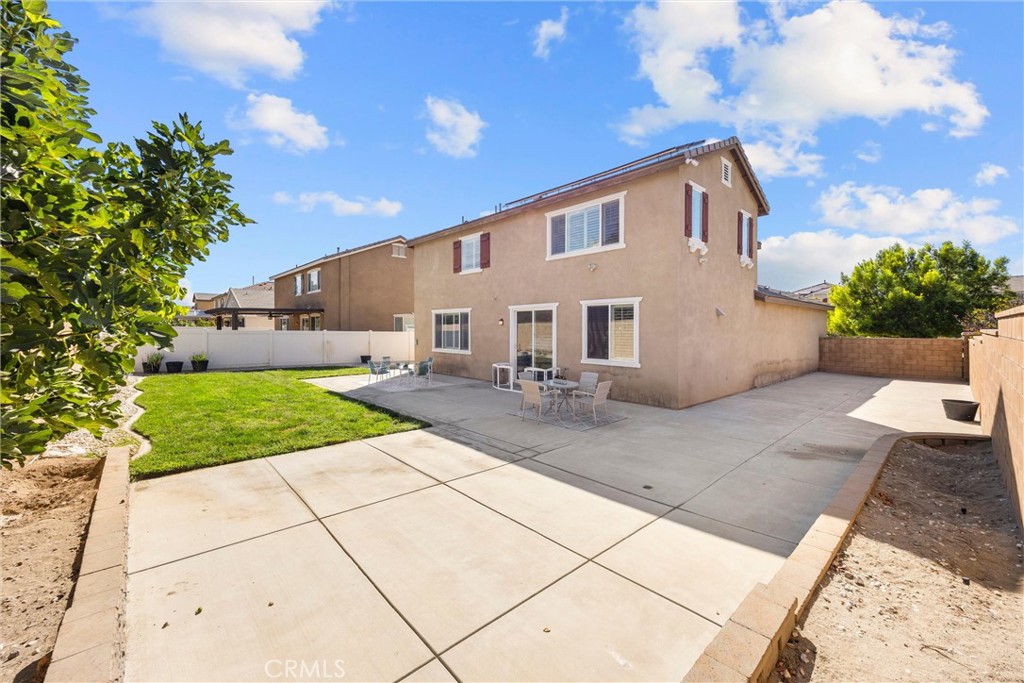 2080 Clementine Street Property Photo 5