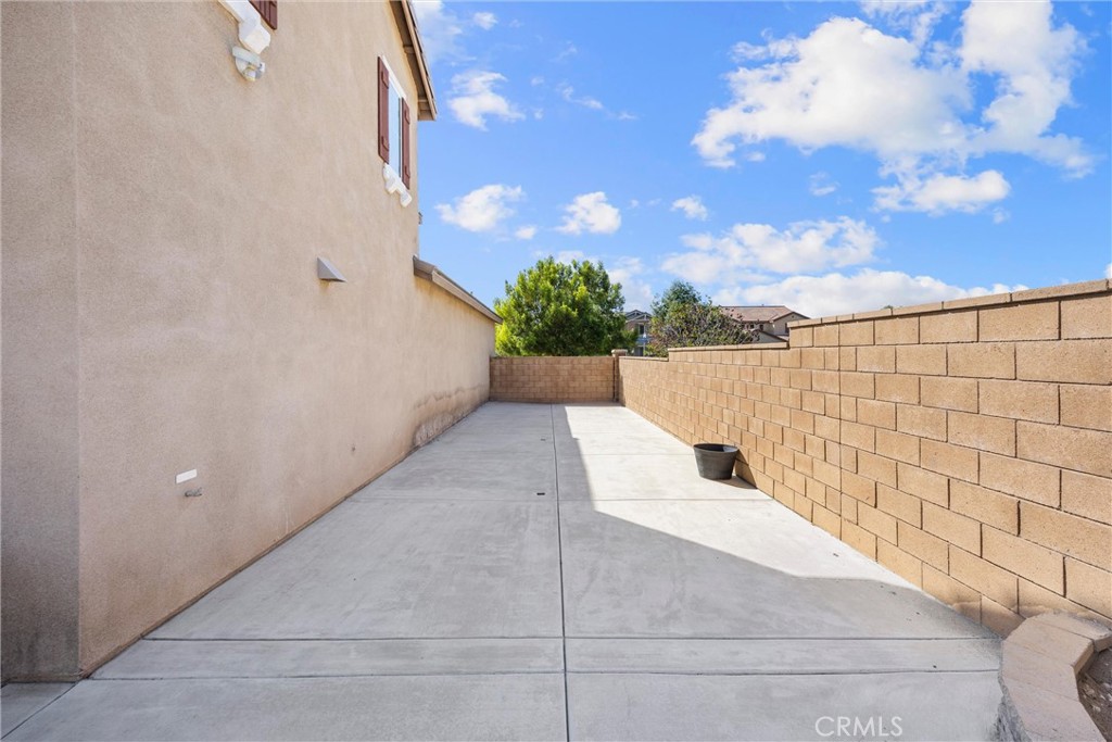 2080 Clementine Street Property Photo 6