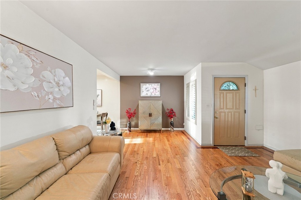 2009 Graylock Avenue Property Photo 7