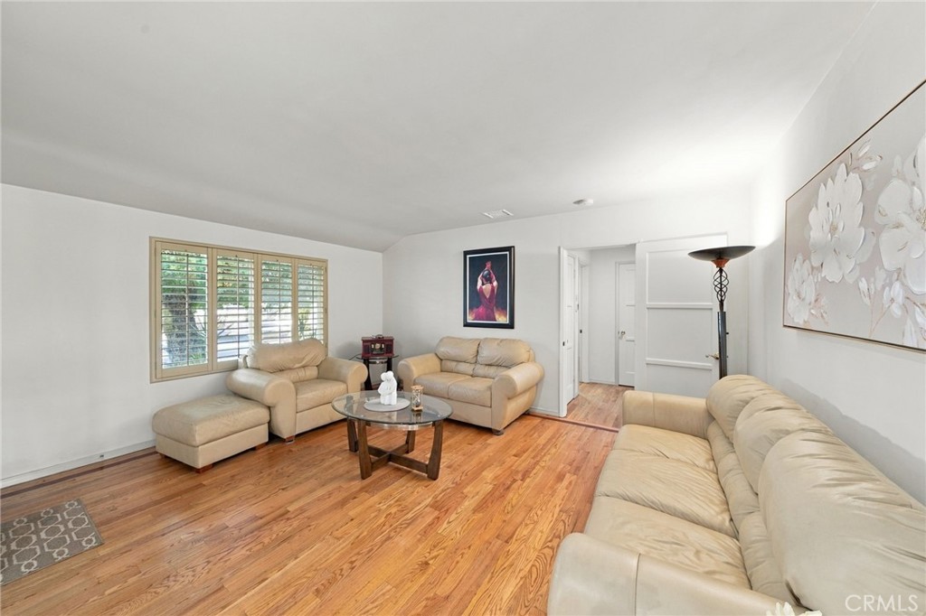 2009 Graylock Avenue Property Photo 10