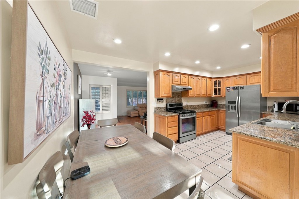 2009 Graylock Avenue Property Photo 13