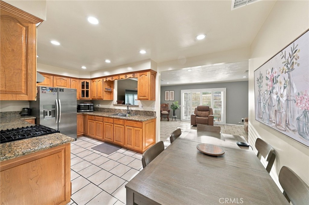 2009 Graylock Avenue Property Photo 14