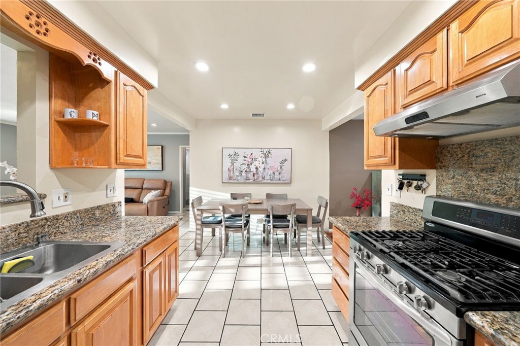 2009 Graylock Avenue Property Photo 18