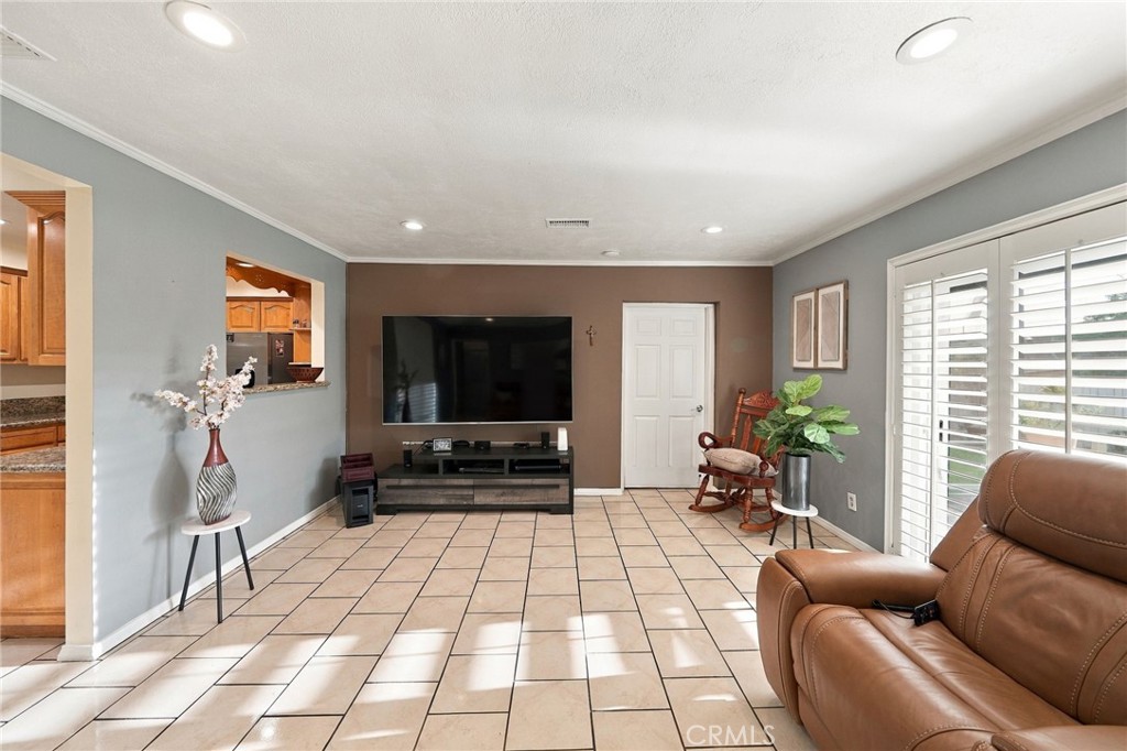 2009 Graylock Avenue Property Photo 21