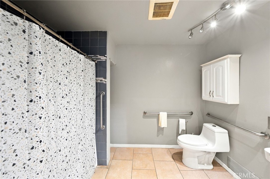 2009 Graylock Avenue Property Photo 40