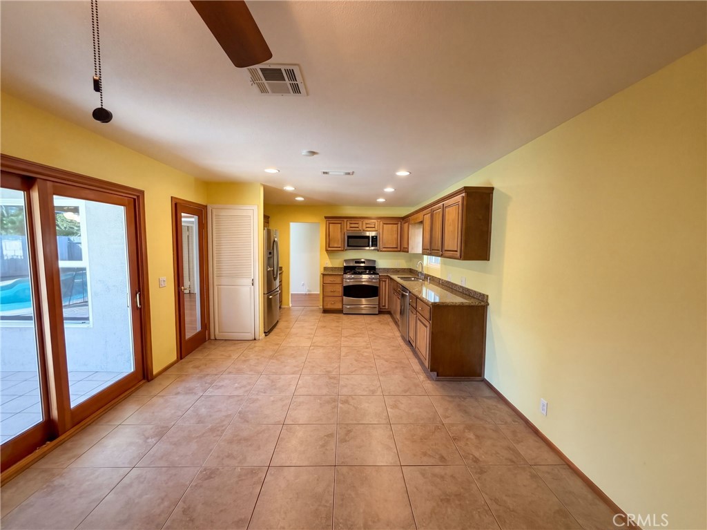41219 Tava Property Photo 2