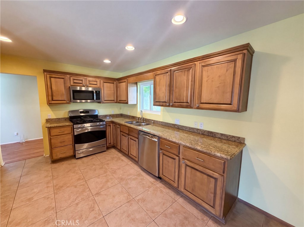 41219 Tava Property Photo 6
