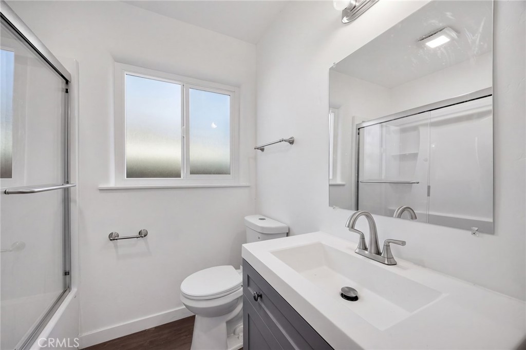 4038 N Orange Property Photo 18