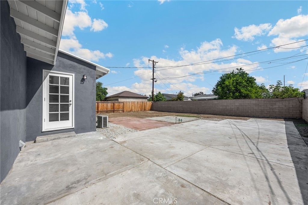 4038 N Orange Property Photo 23