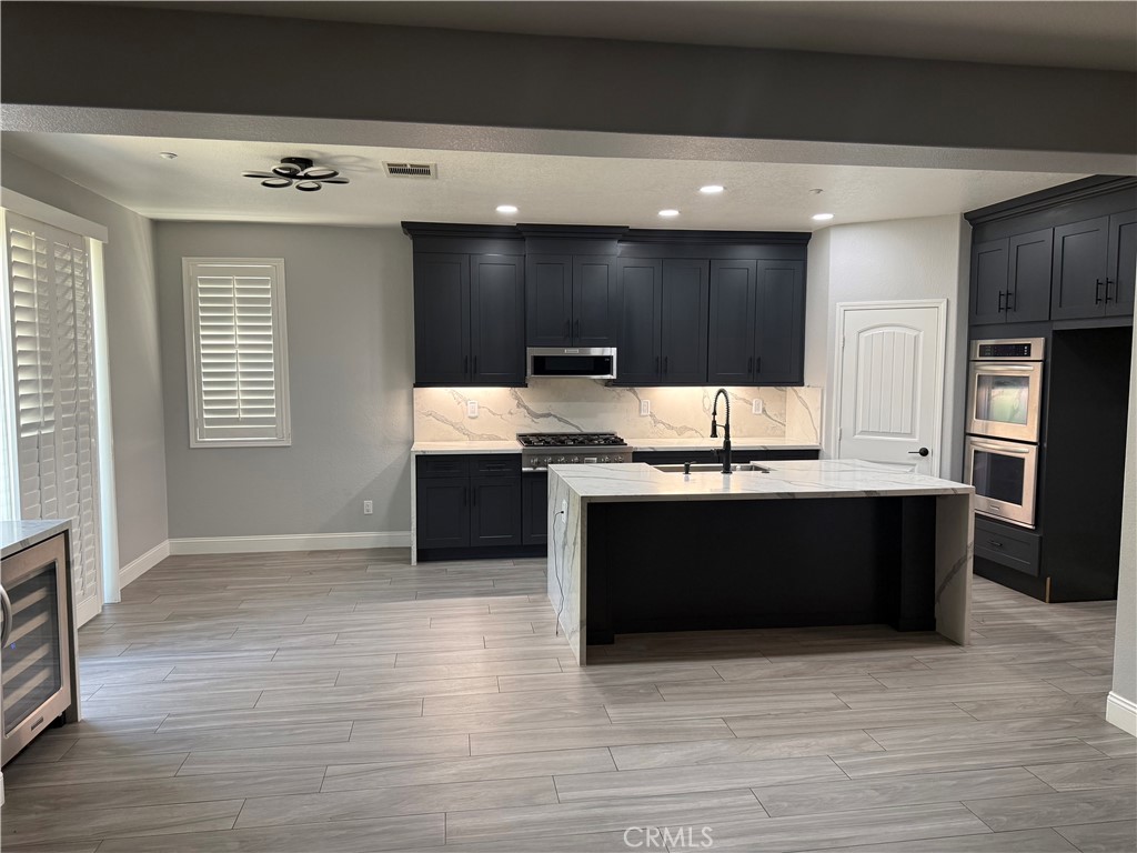 5001 La Sarre Property Photo 6