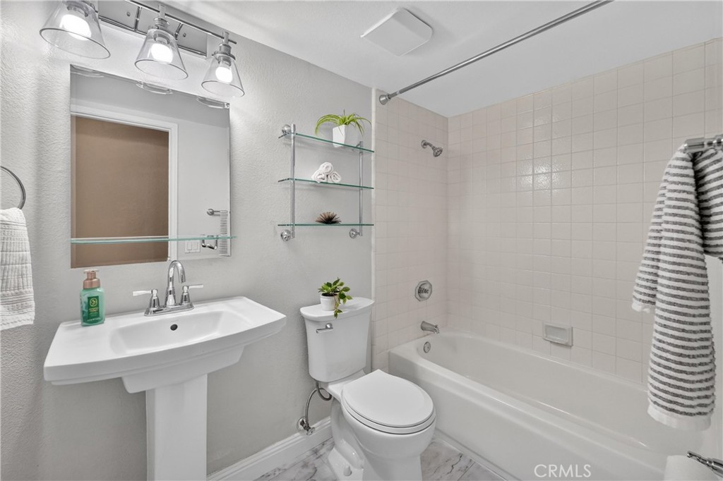 7700 Westpark Drive Property Photo 22
