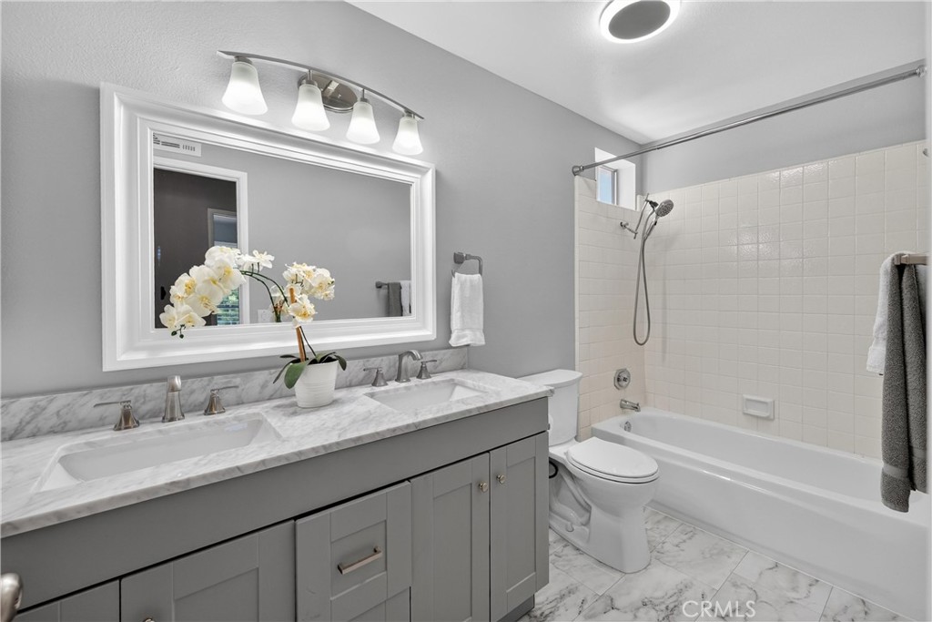 7700 Westpark Drive Property Photo 24
