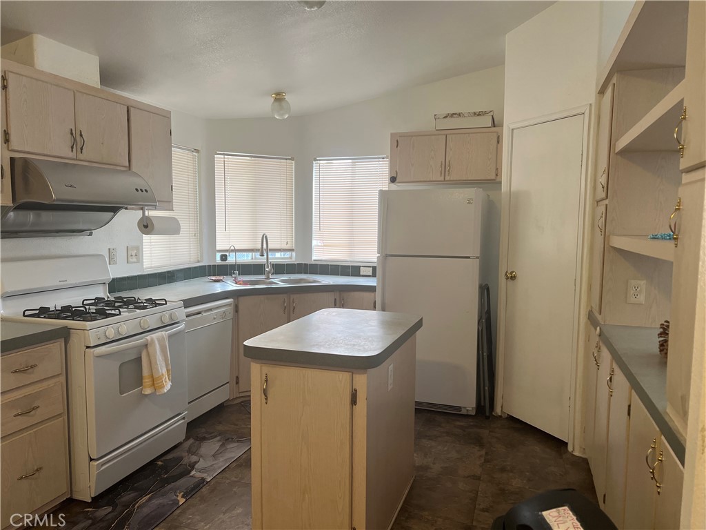 8191 Calabash Ave 22 Property Photo 14