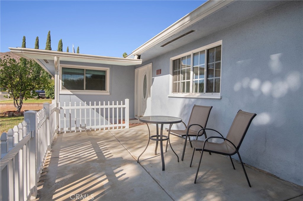 11461 Flower Street Property Photo 4