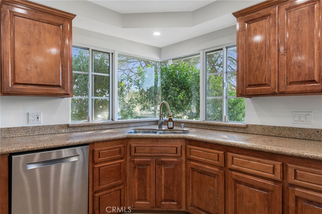 11461 Flower Street Property Photo 12