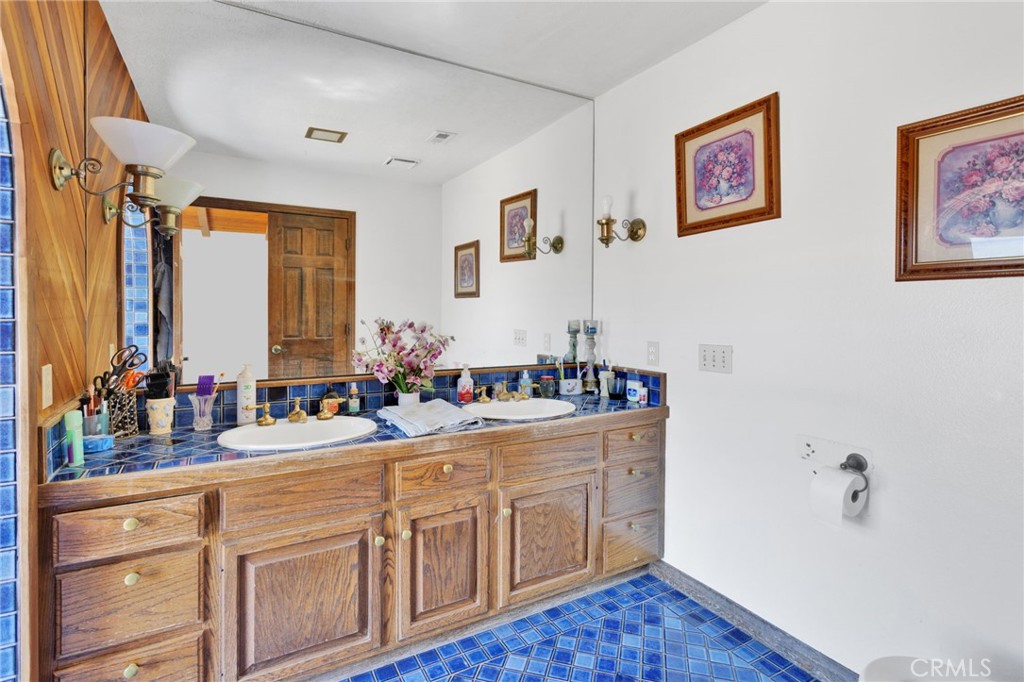 7402 Calpella Property Photo 27