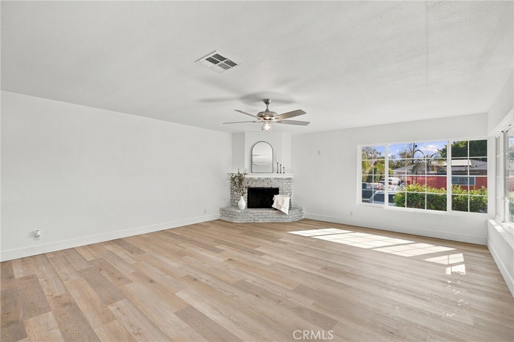 421 421 Brookhaven Dr Property Photo 8