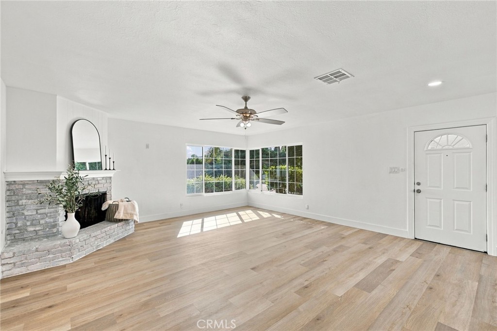 421 421 Brookhaven Dr Property Photo 9