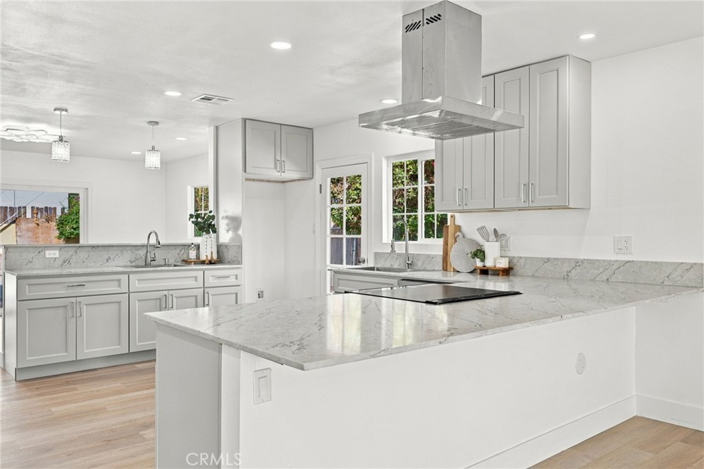 421 421 Brookhaven Dr Property Photo 13