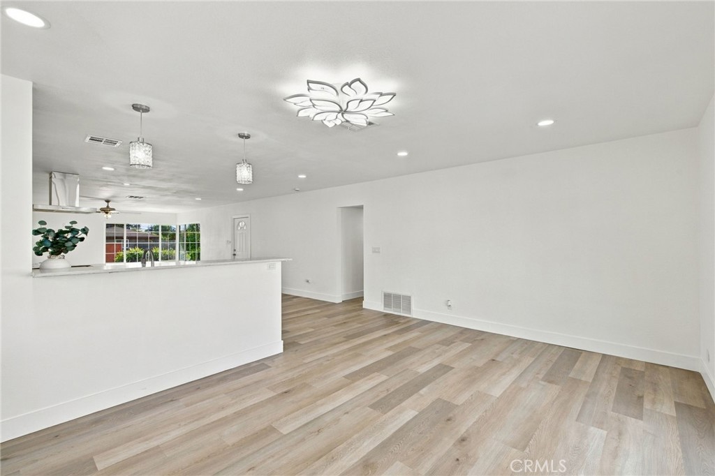 421 421 Brookhaven Dr Property Photo 24