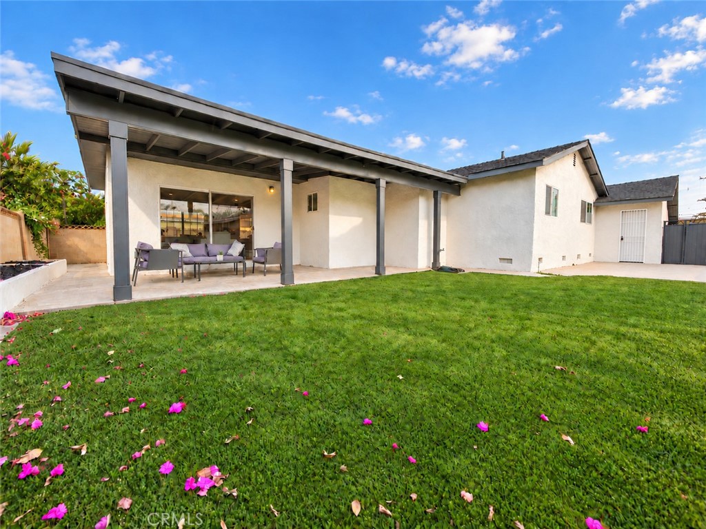 5856 Bolivia Property Photo 17