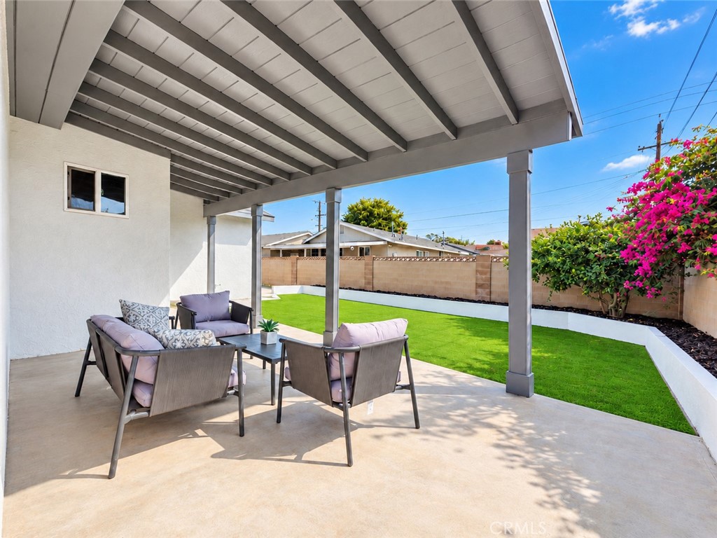 5856 Bolivia Property Photo 18