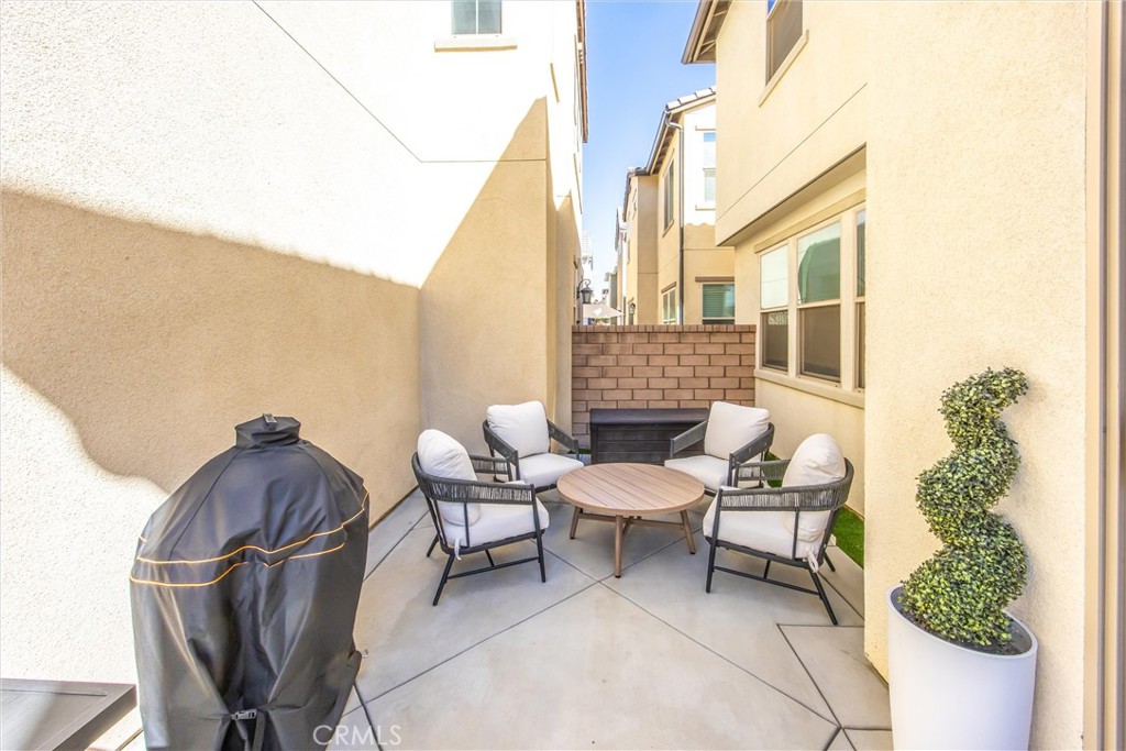 7442 Desert Holly Property Photo 32