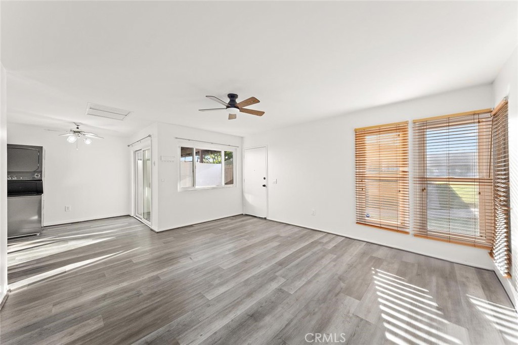 1800 E Heim Property Photo 2